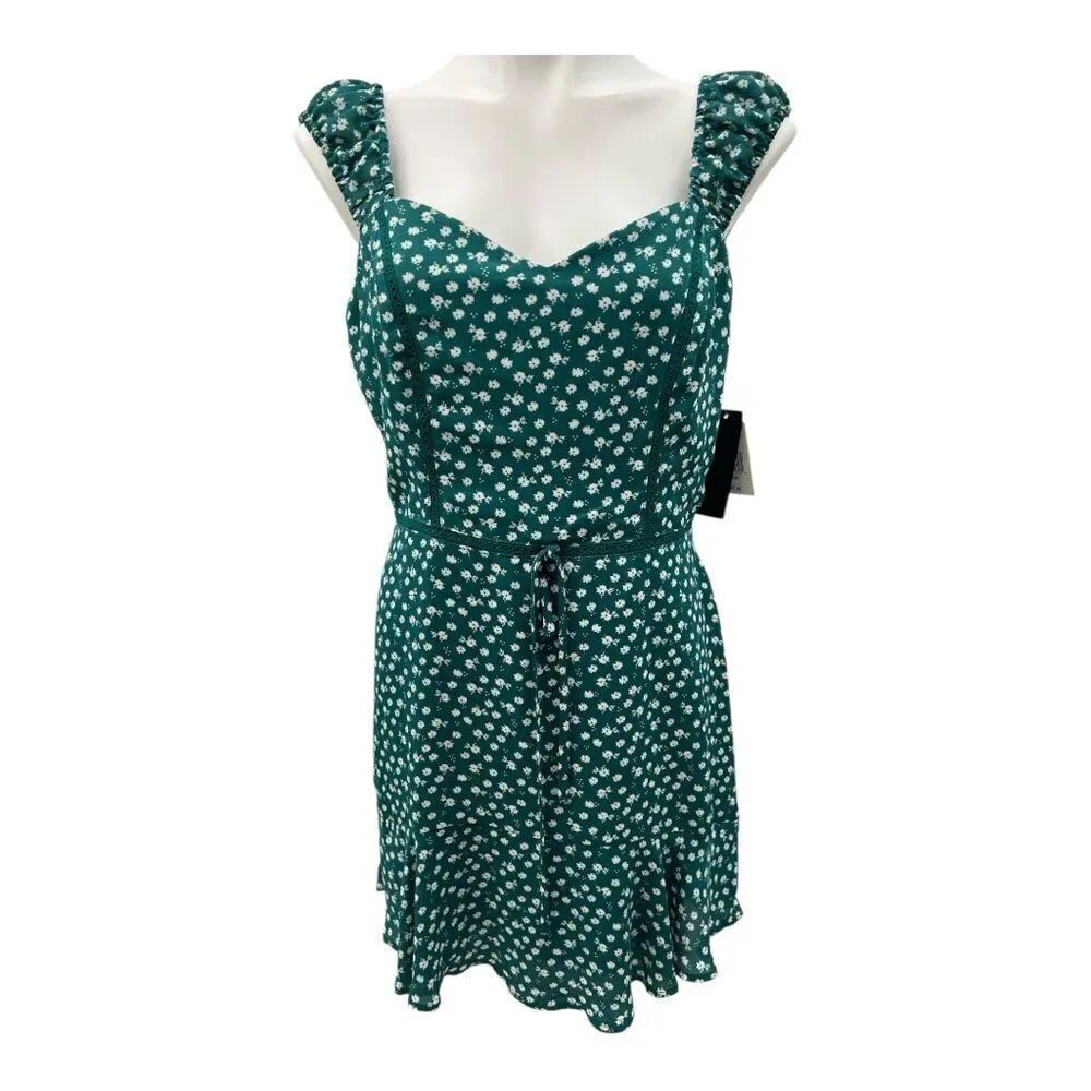 City Triangles Green and White Sundress Sleeveless Sweetheart Midi Cottagecore